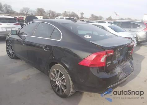 2018 Volvo S60 Inscription T5 Platinum из США, поврежденный, VIN LYV402HM2JB178338